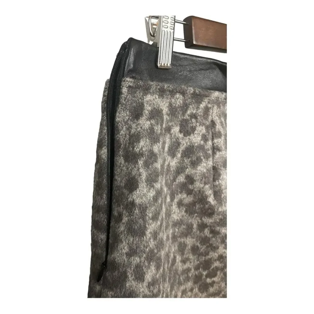Club Monaco features heavyweight